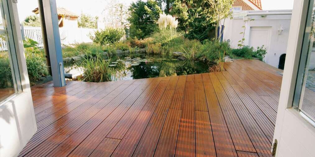 exterior paint vs wood stain for deck